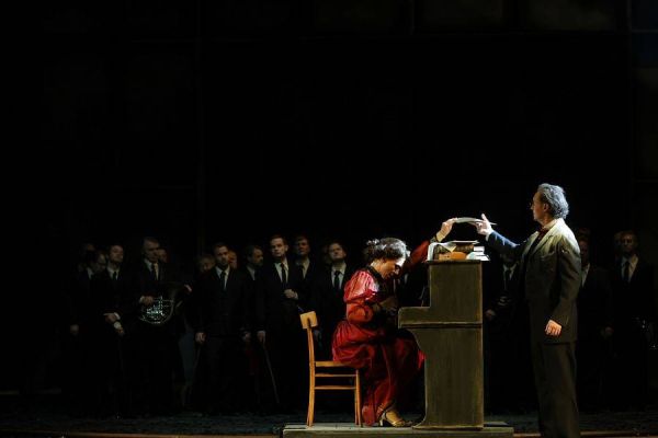 Annette Dasch (Alma Mahler-Gropius-Werfel), Josef Wagner (Gustav Mahler), Chor der Volksoper Wien